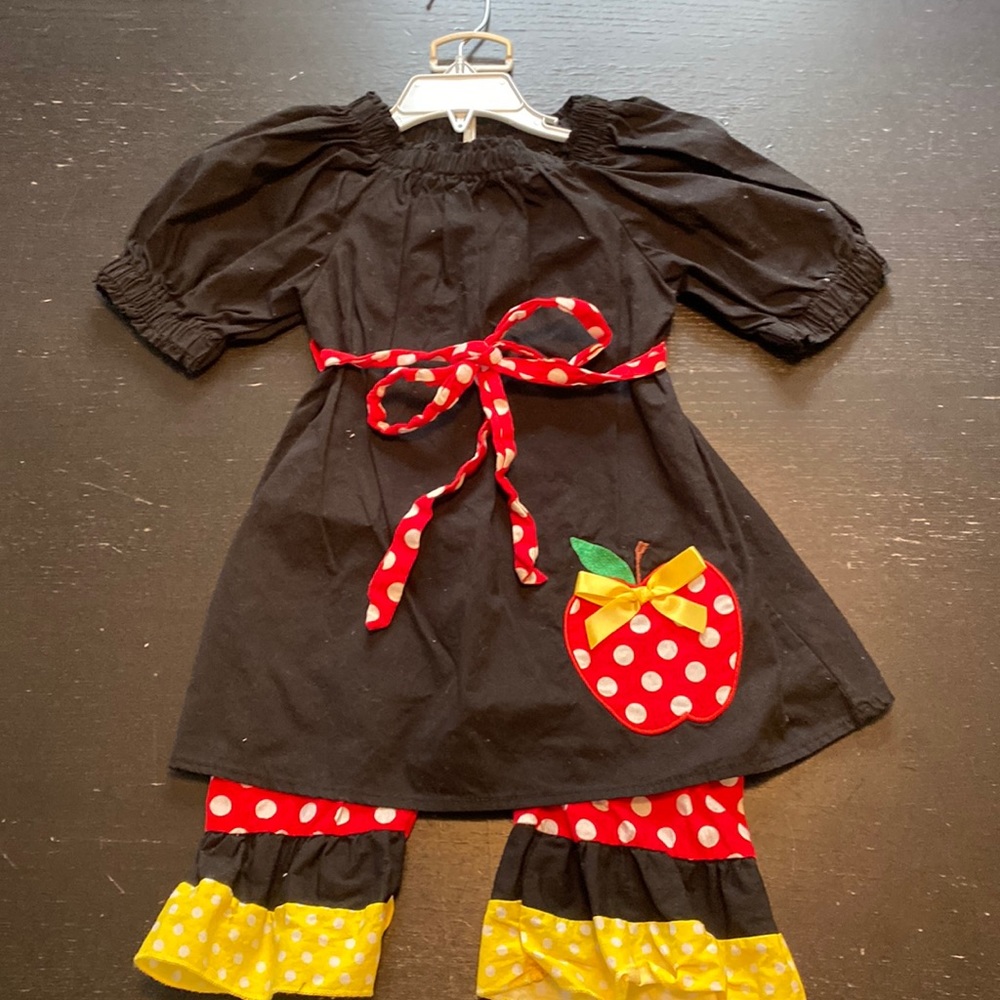 Cute Back to School Outfit - Never worn